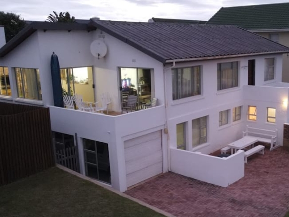 Sold by Us – Lawaaidraai
